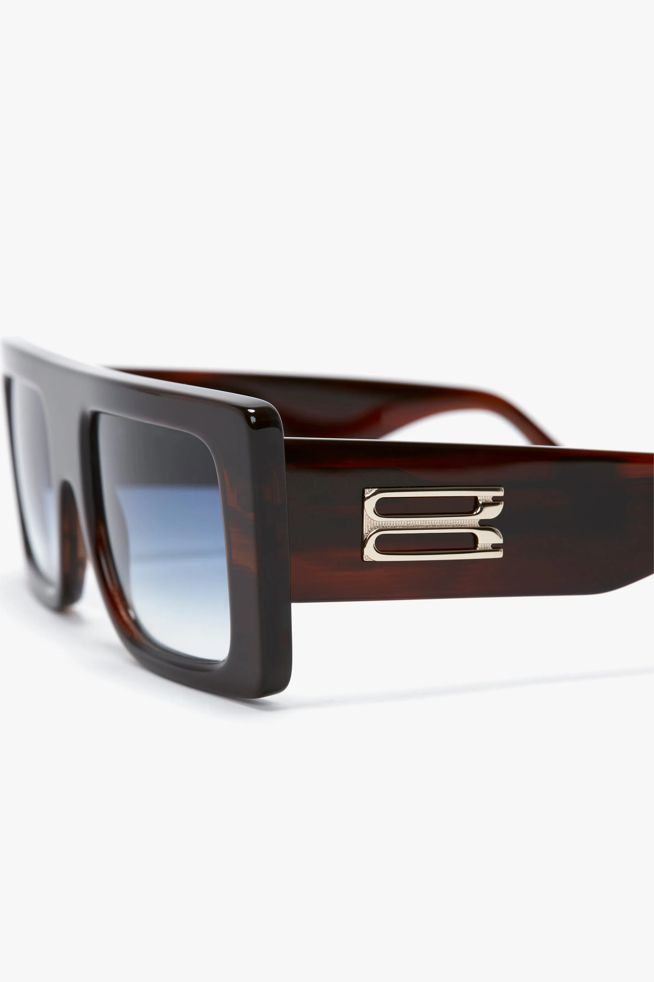 Oversized Frame Sunglasses In Brown Horn Victoria Beckham