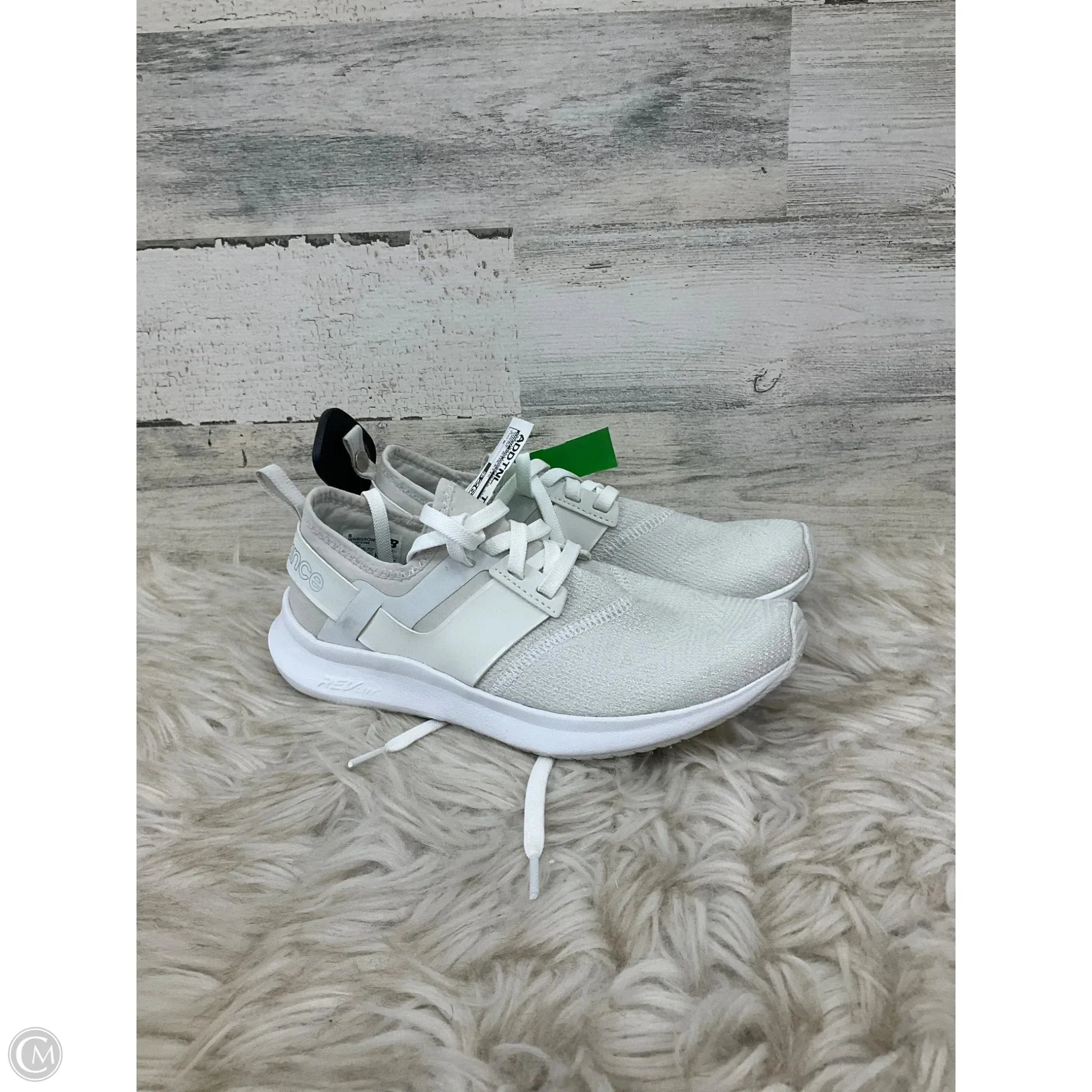 Shoes Athletic By New Balance In Cream, Size: 6