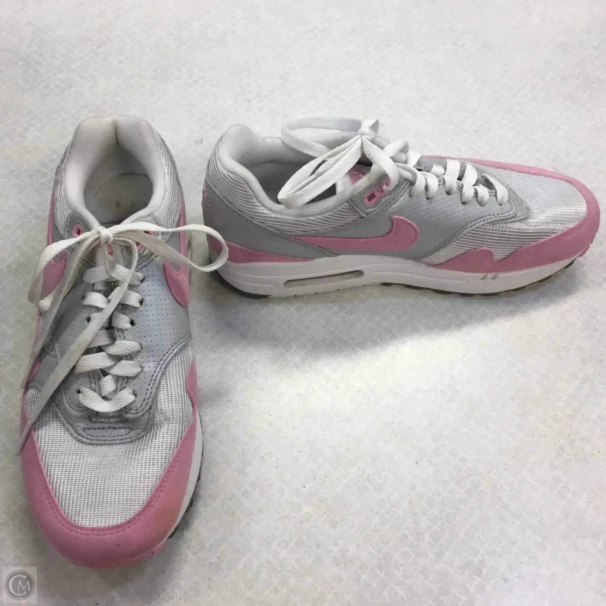 Shoes Athletic By Nike In Pink & White, Size: 8.5