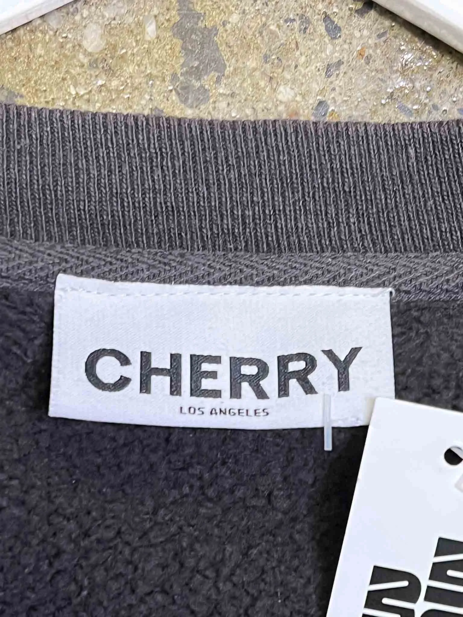 Size L | Cherry Los Angeles Crewneck Jumper